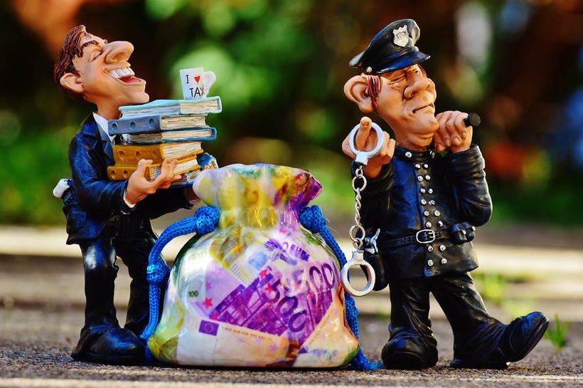 U.S. Calls 'OneCoin' Huge Multi-Billion-Dollar Pyramid Scheme, Charges Leaders